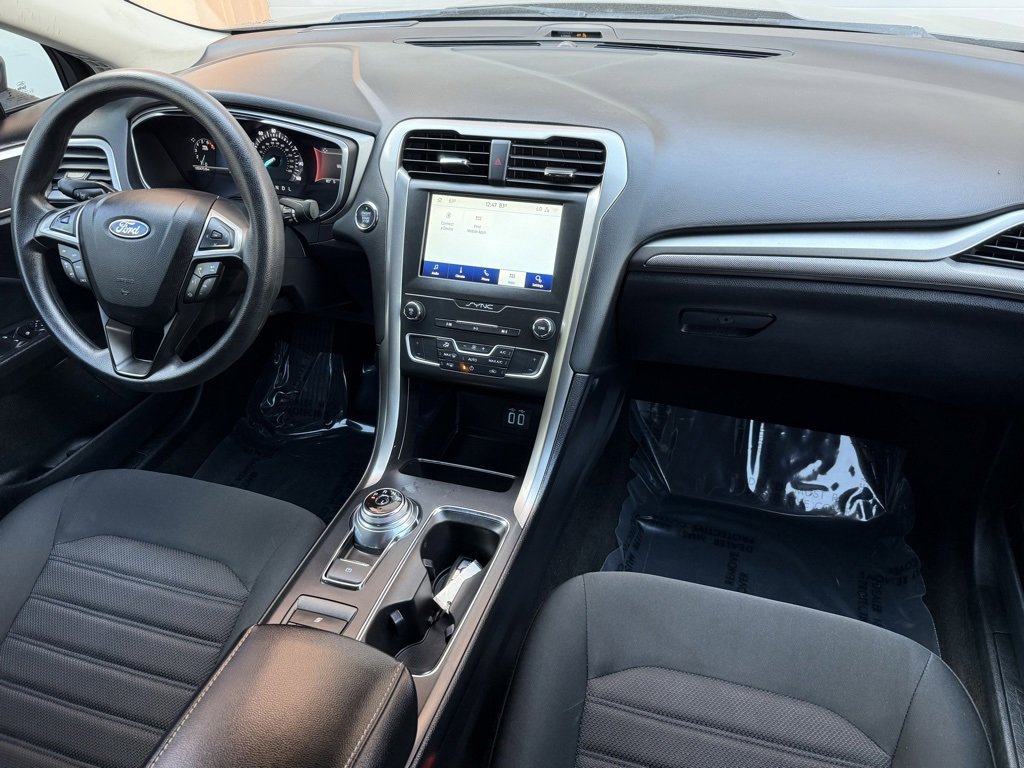 Used 2020 Ford Fusion SE image 20