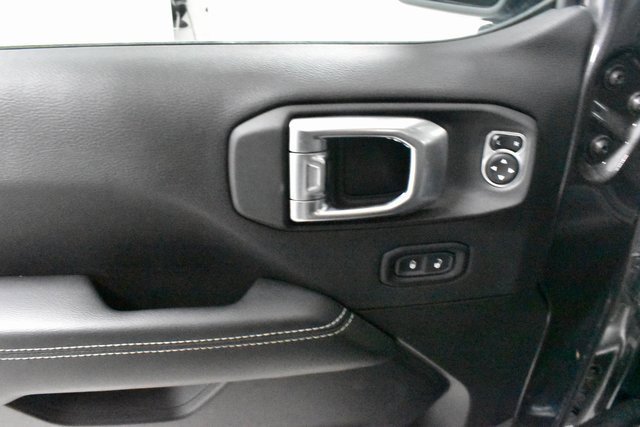 Used 2023 Jeep Wrangler Unlimited Sahara w/ Cold Weather Group image 19