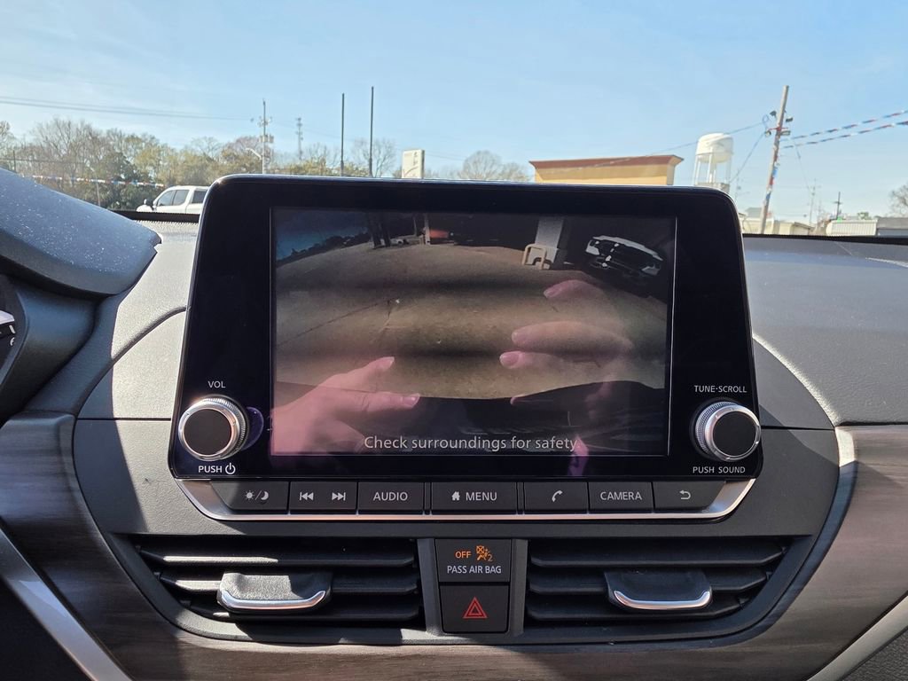 Used 2025 Nissan Altima 2.5 SV image 17