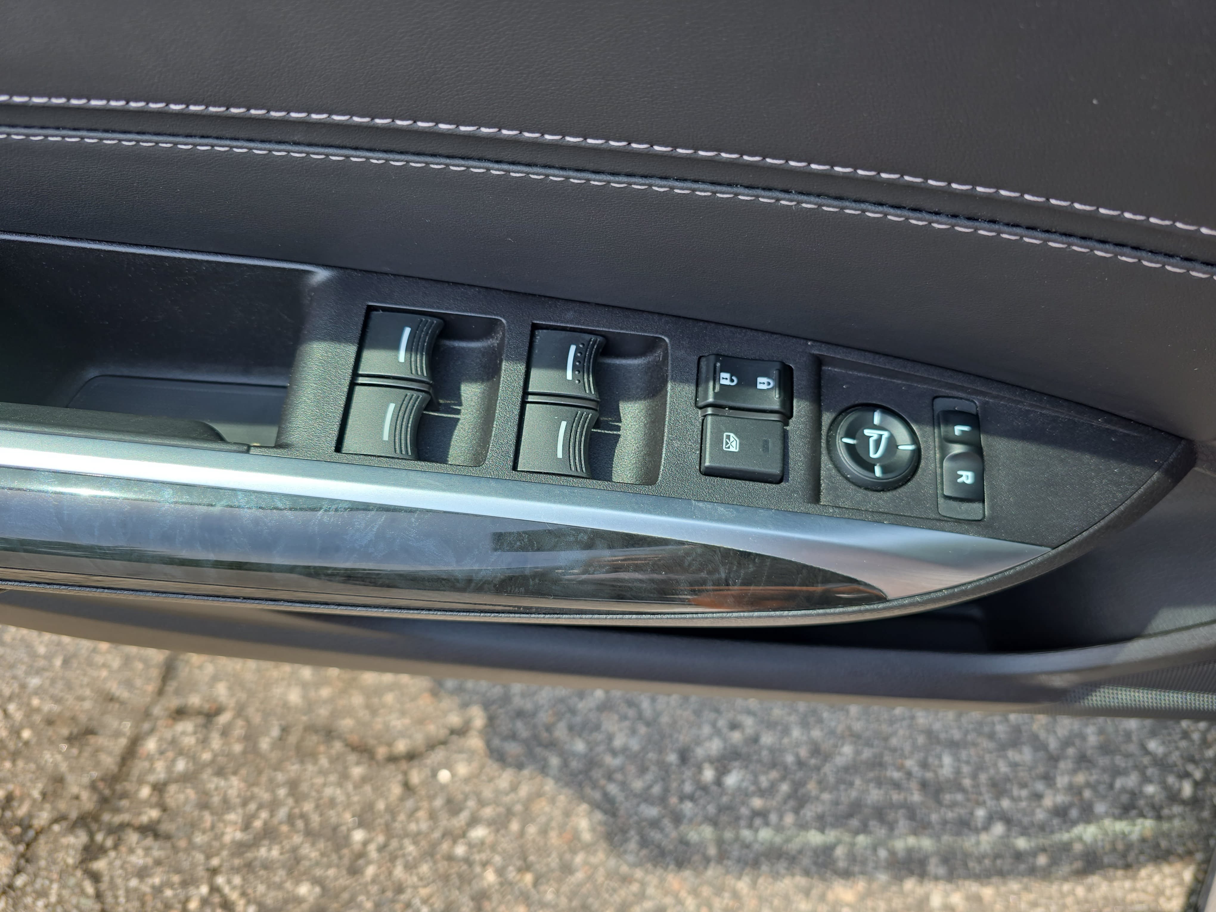 Used 2018 Acura TLX w/ Technology Package FWD image 29