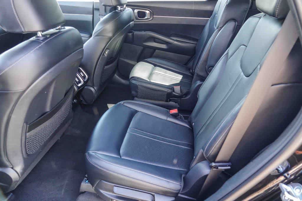 Certified 2023 Kia Sorento EX FWD image 15