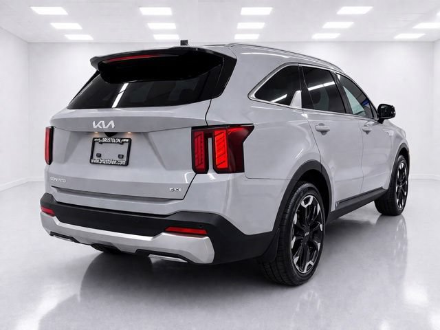 Used 2025 Kia Sorento EX AWD/4WD image 8