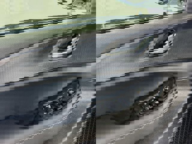 New 2025 Jeep Grand Cherokee L Laredo image 19