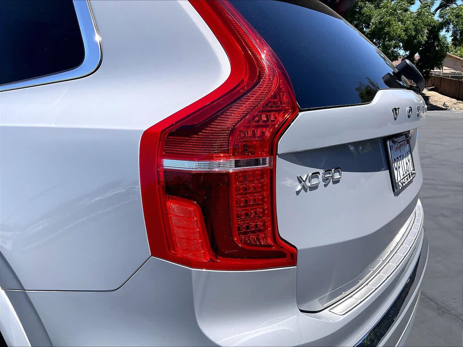Used 2024 Volvo XC90 T8 Plus w/ Protection Package Premier AWD/4WD image 33