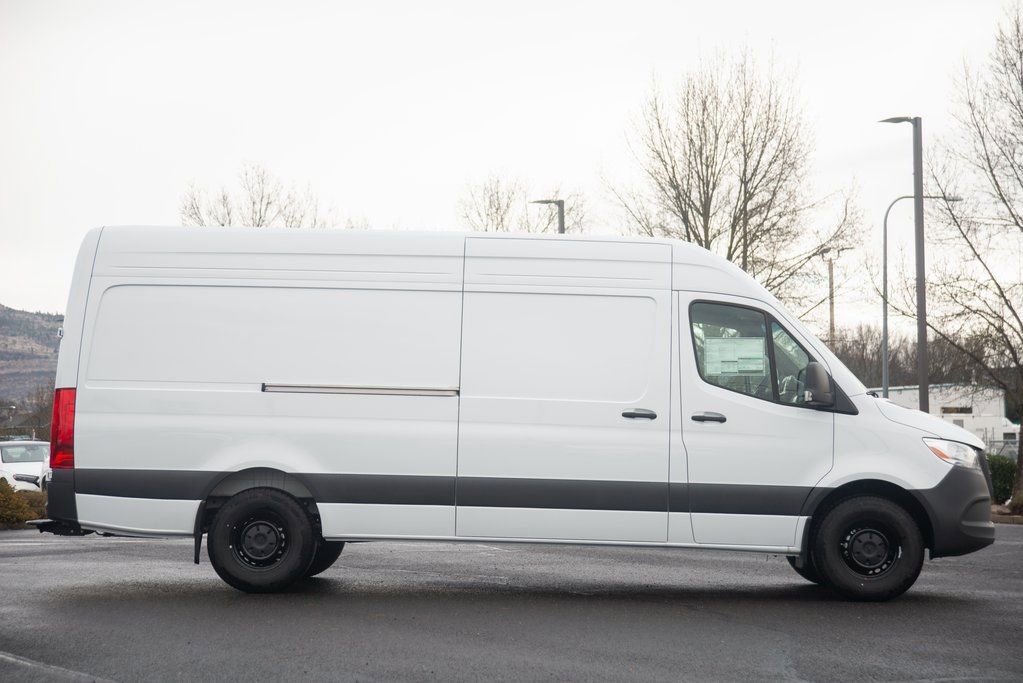 New 2025 Mercedes-Benz Sprinter 2500 image 6