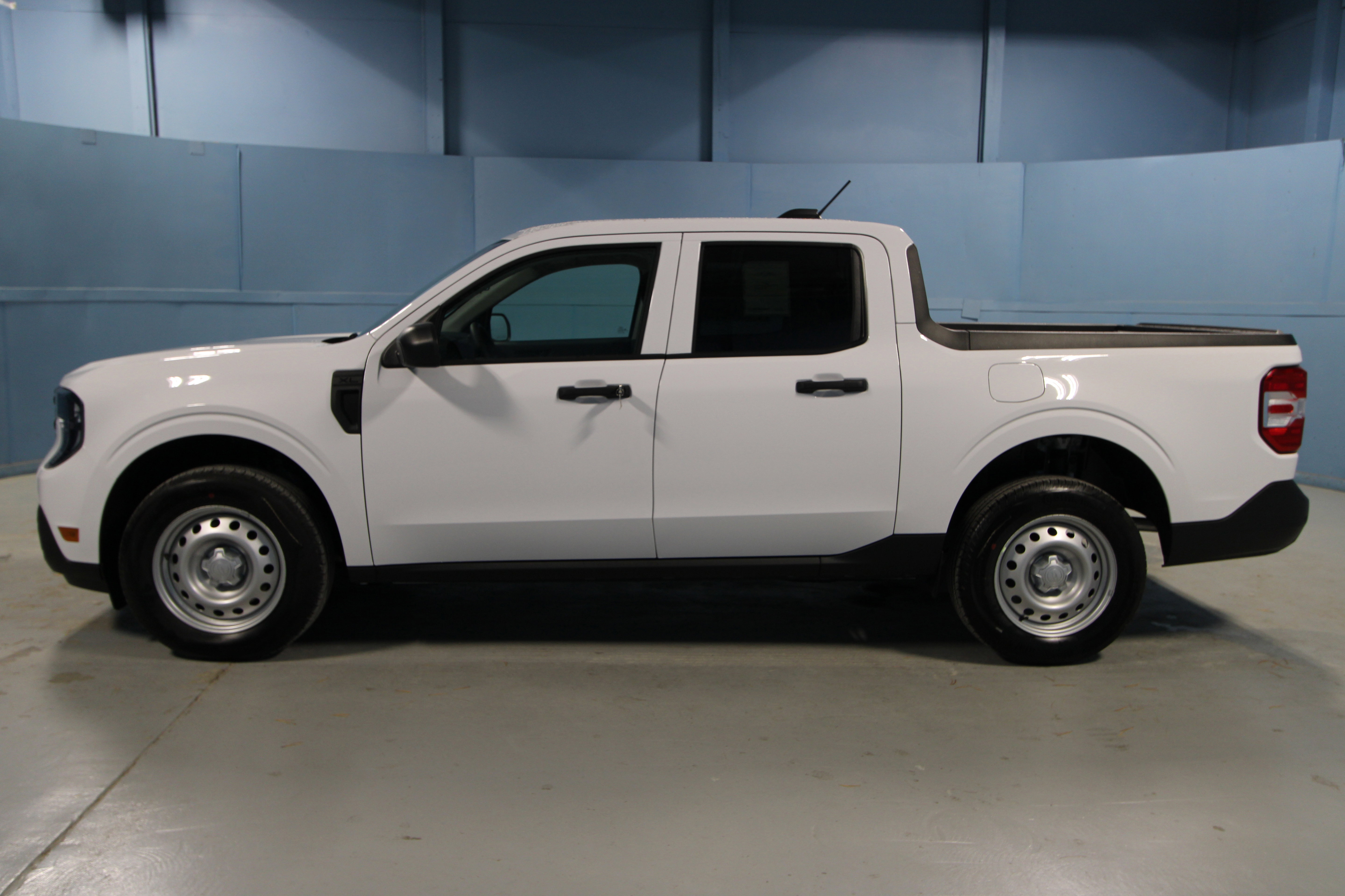 New 2025 Ford Maverick XL image 25