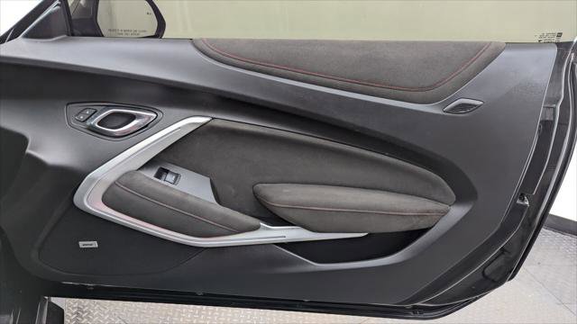 Used 2017 Chevrolet Camaro ZL1 image 19