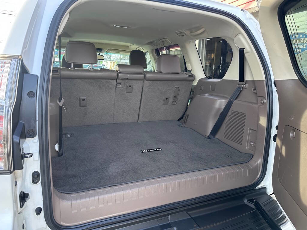 Used 2015 Lexus GX 460 w/ Premium Package image 20