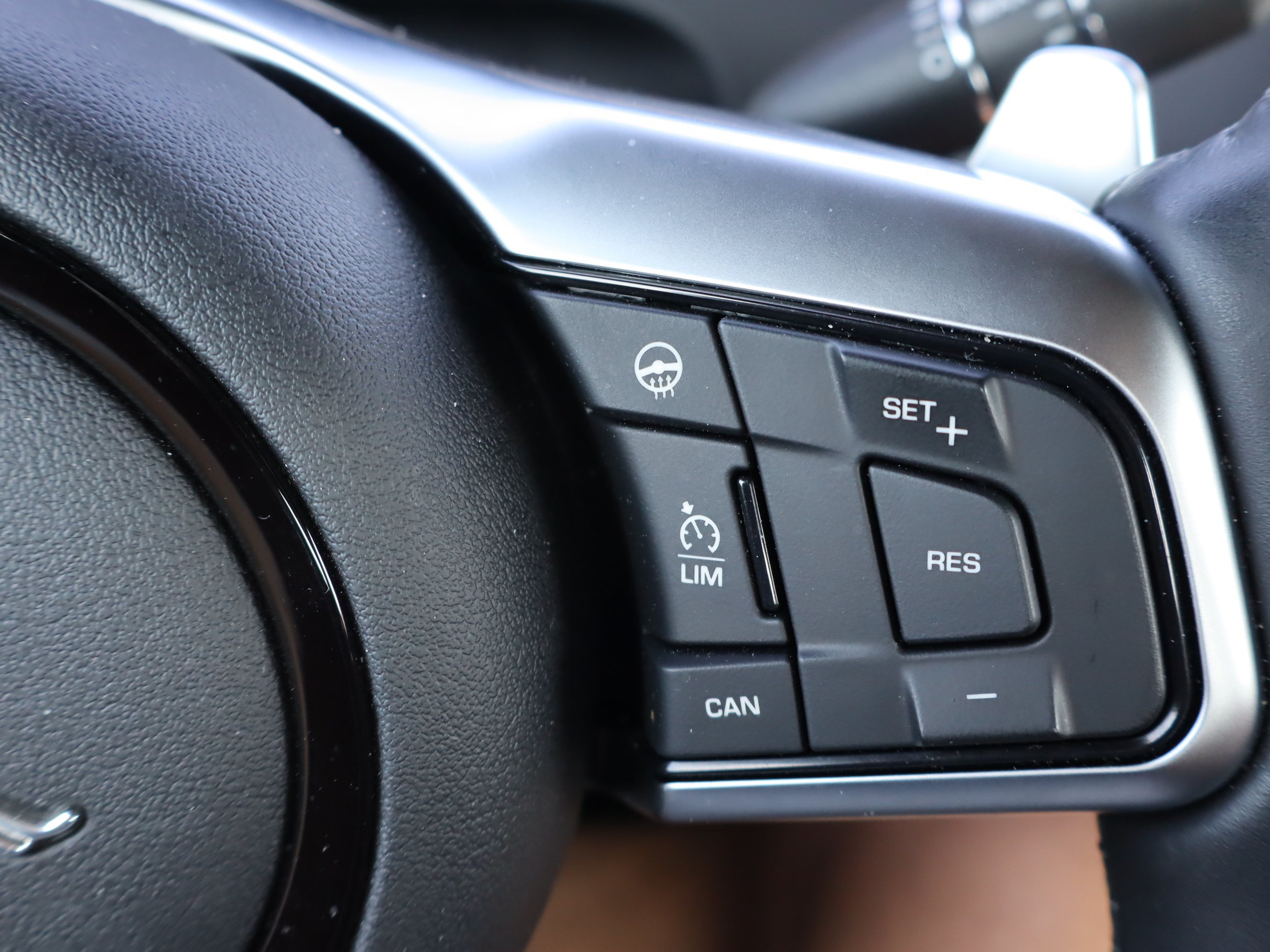 Used 2022 Jaguar F-TYPE Convertible RWD image 21
