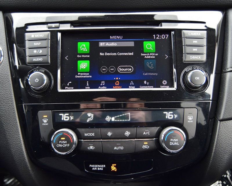 Used 2020 Nissan Rogue SV w/ Premium Package image 22