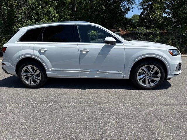 Used 2021 Audi Q7 3.0T Premium Plus w/ Executive Package AWD/4WD image 12