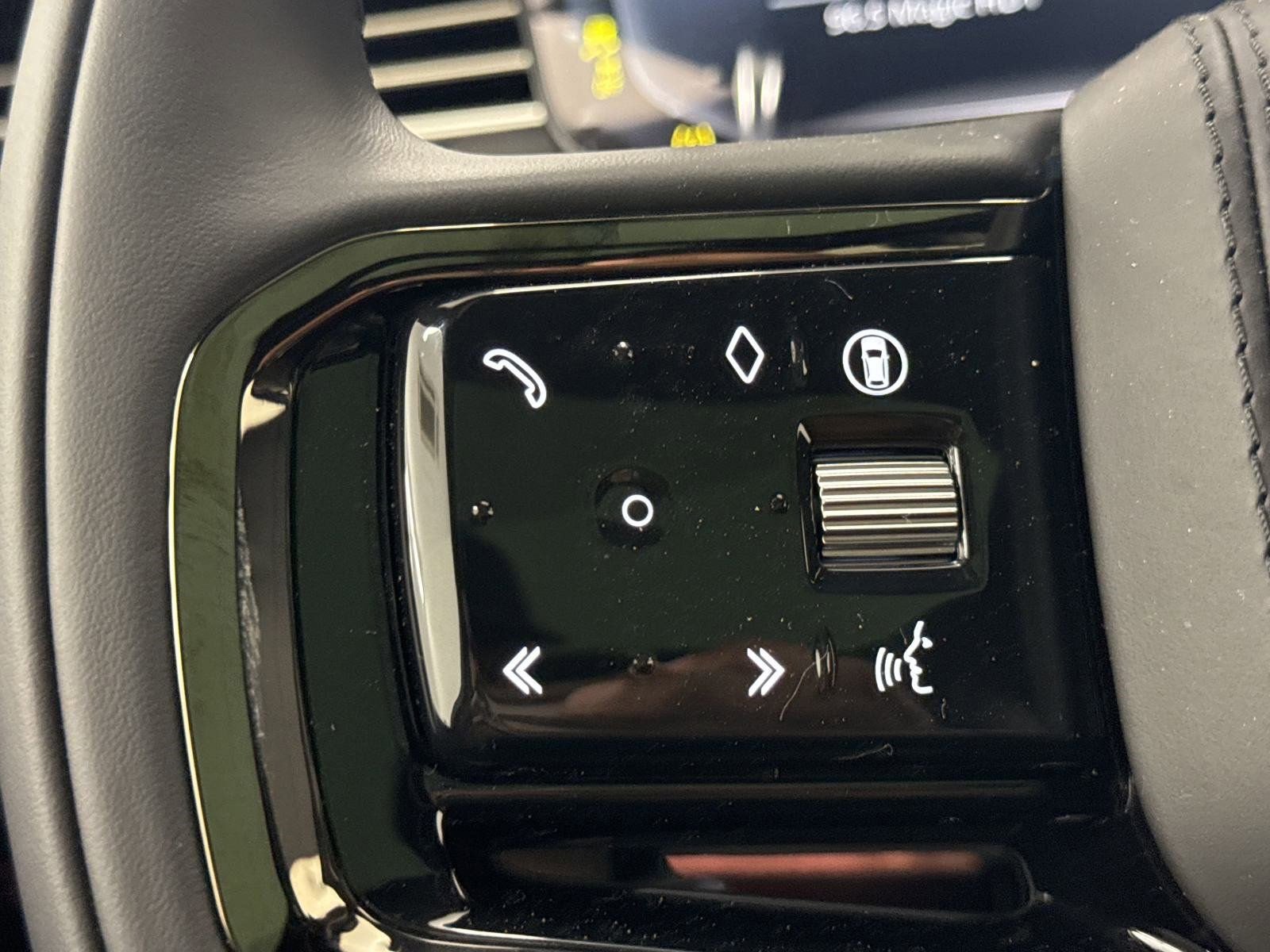 New 2025 Land Rover Range Rover Sport Dynamic SE image 15