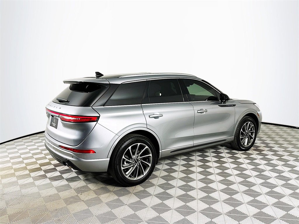 Used 2024 Lincoln Corsair Grand Touring image 7