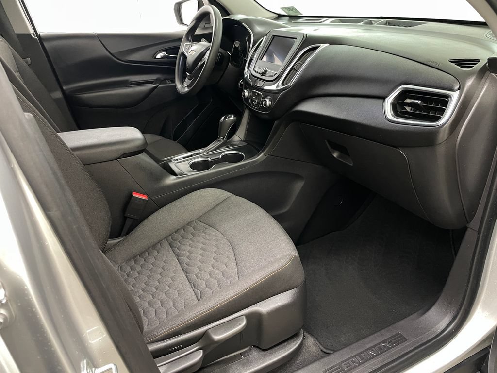 Used 2020 Chevrolet Equinox LT FWD image 34
