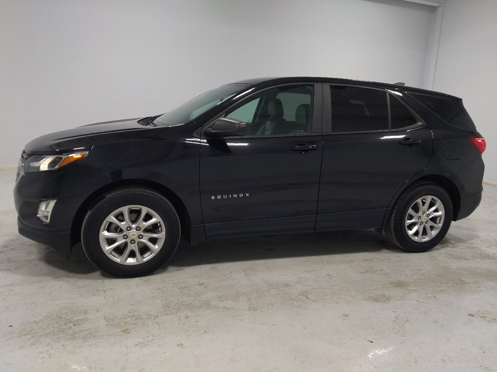 Used 2021 Chevrolet Equinox LS w/ LS Convenience Package image 2