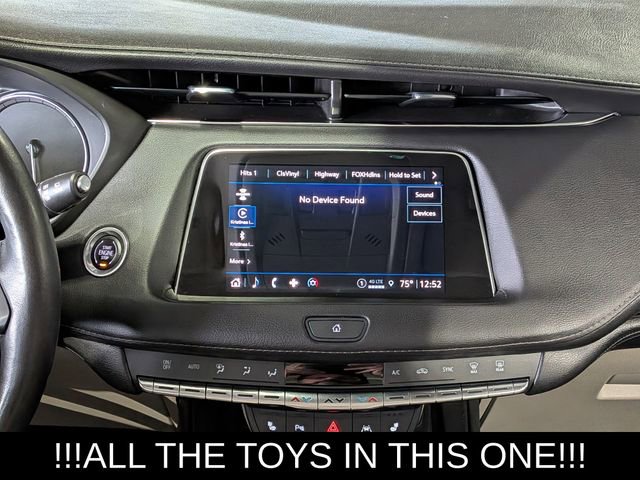 Used 2023 Cadillac XT4 Luxury w/ Cold Weather Package AWD/4WD image 28