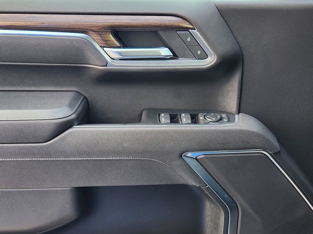 Certified 2025 Chevrolet Silverado 1500 LT image 21