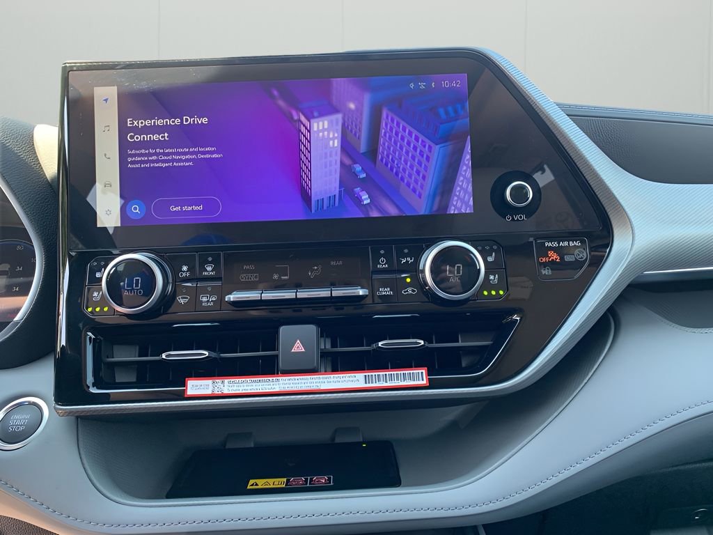 New 2025 Toyota Highlander Platinum image 20