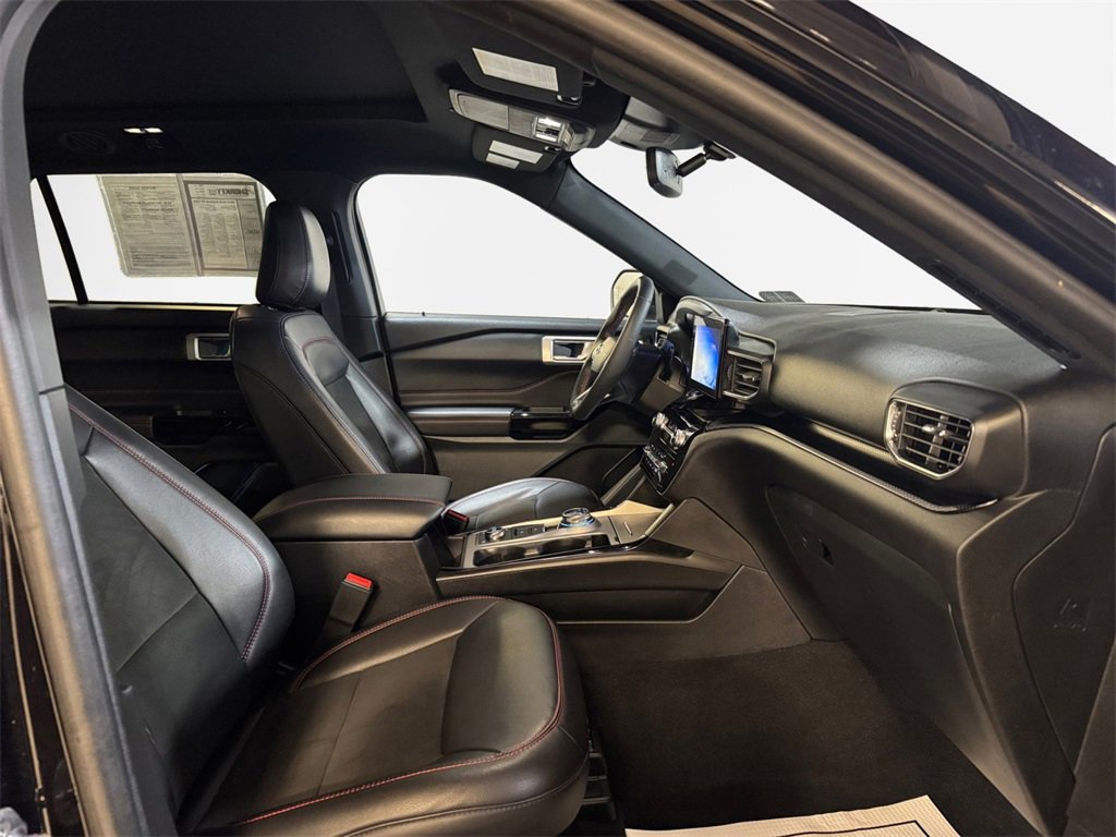 Used 2024 Ford Explorer ST-Line w/ Class IV Trailer Tow Package image 26