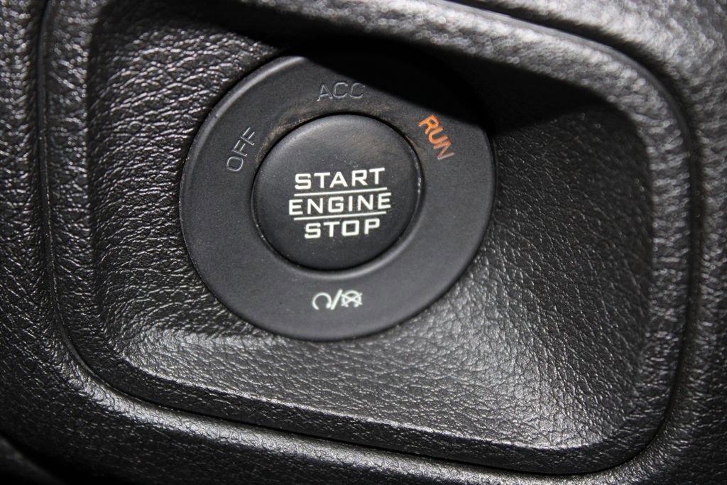 Used 2024 Jeep Wrangler Sport S image 29