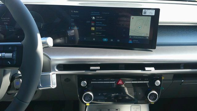 New 2026 Hyundai Ioniq 9 SE image 12