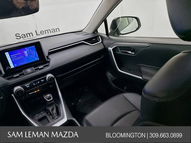 Used 2023 Toyota RAV4 XLE Premium image 23