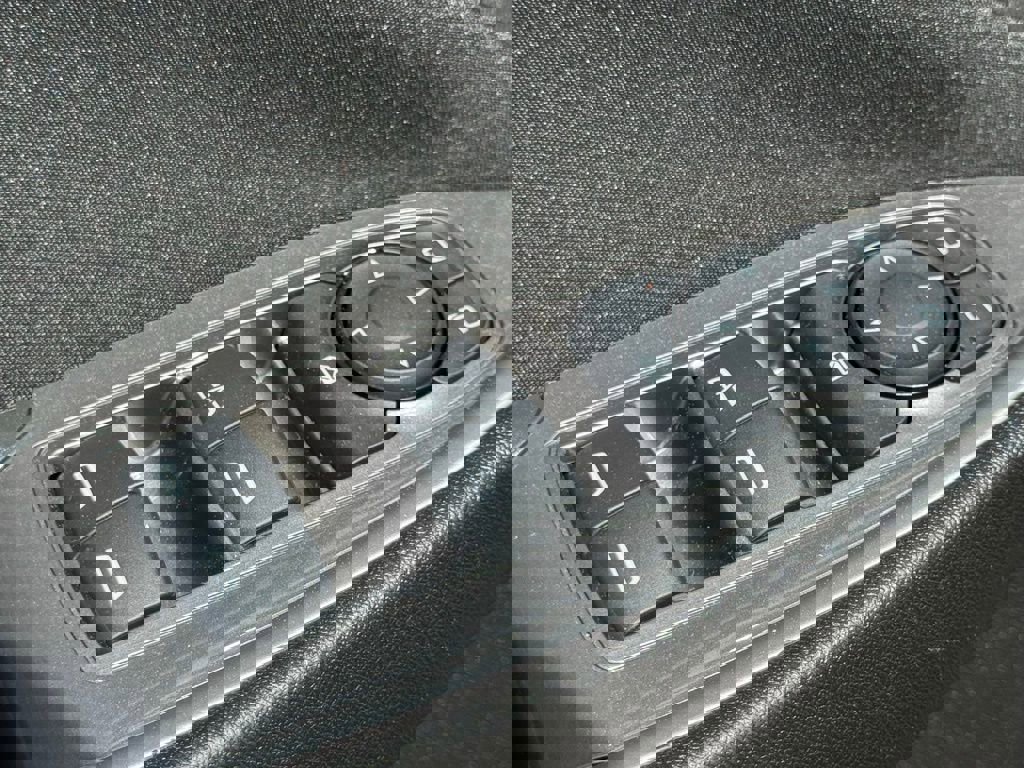 Used 2024 Chevrolet Malibu LT image 19