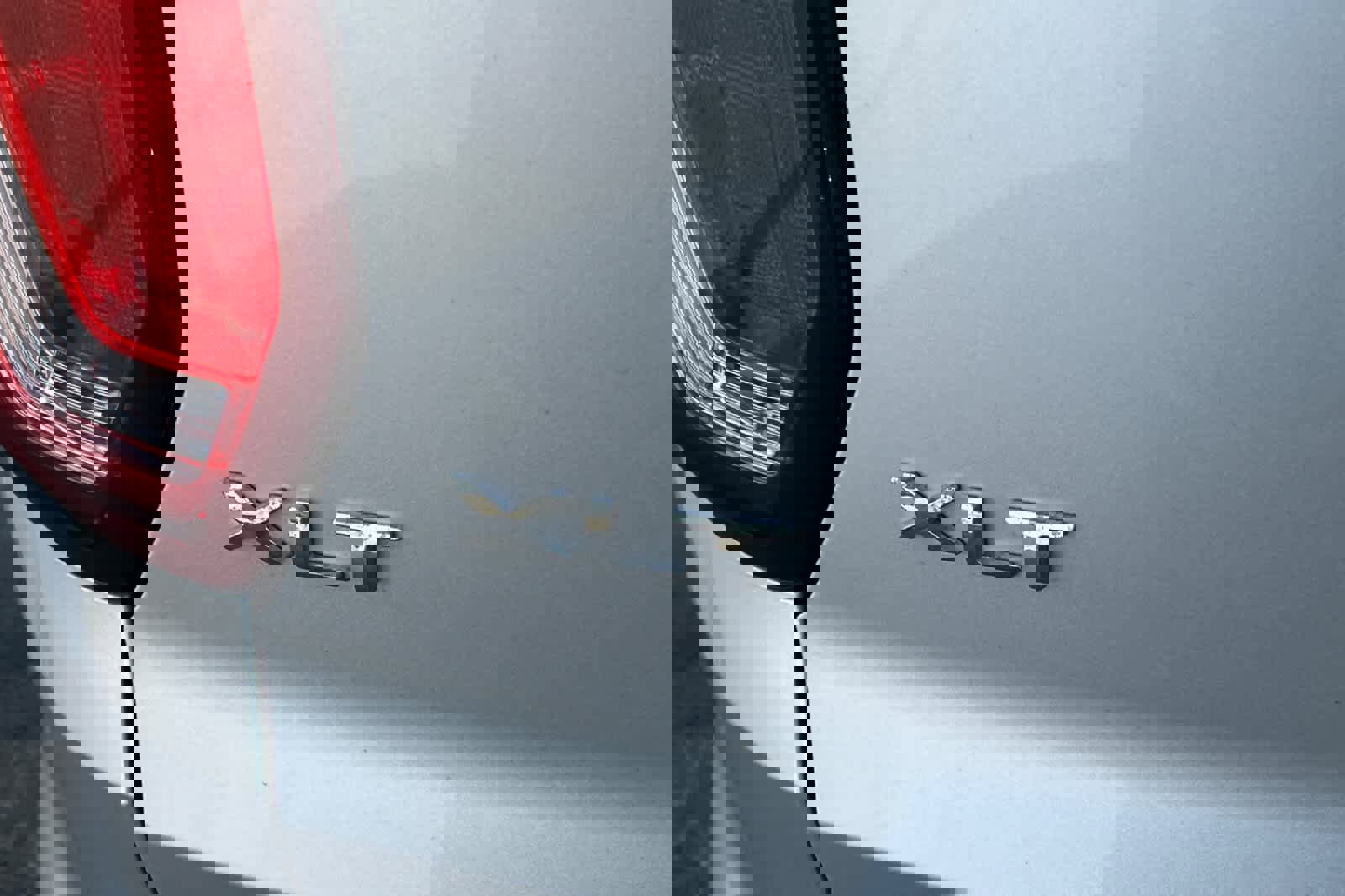 Used 2016 Ford Explorer XLT w/ Equipment Group 202A AWD/4WD image 21