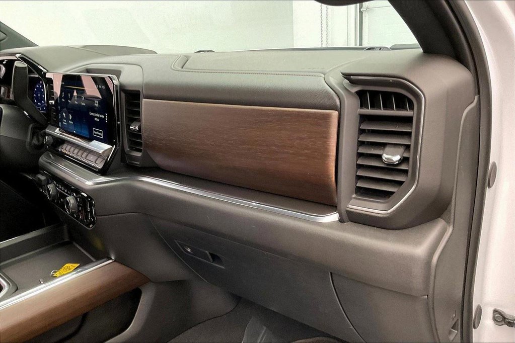 Used 2024 Chevrolet Silverado 3500 High Country w/ High Country Premium Package image 15