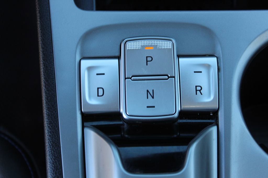 Used 2023 Hyundai Kona Limited image 22