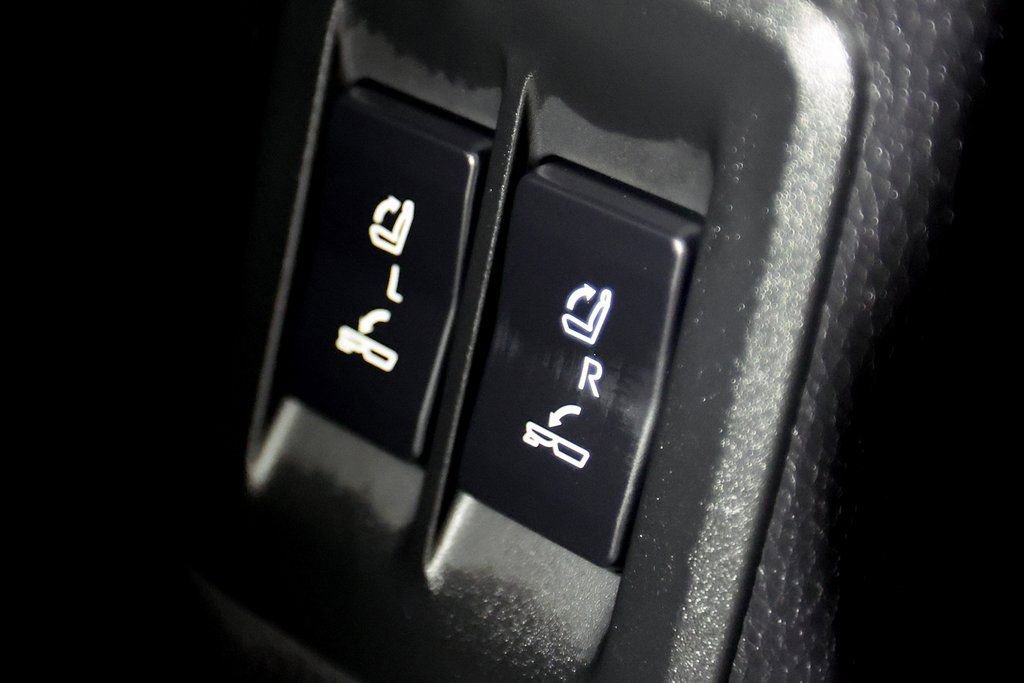 Used 2025 Lexus GX 550 w/ Accessory Package (Z1) image 14