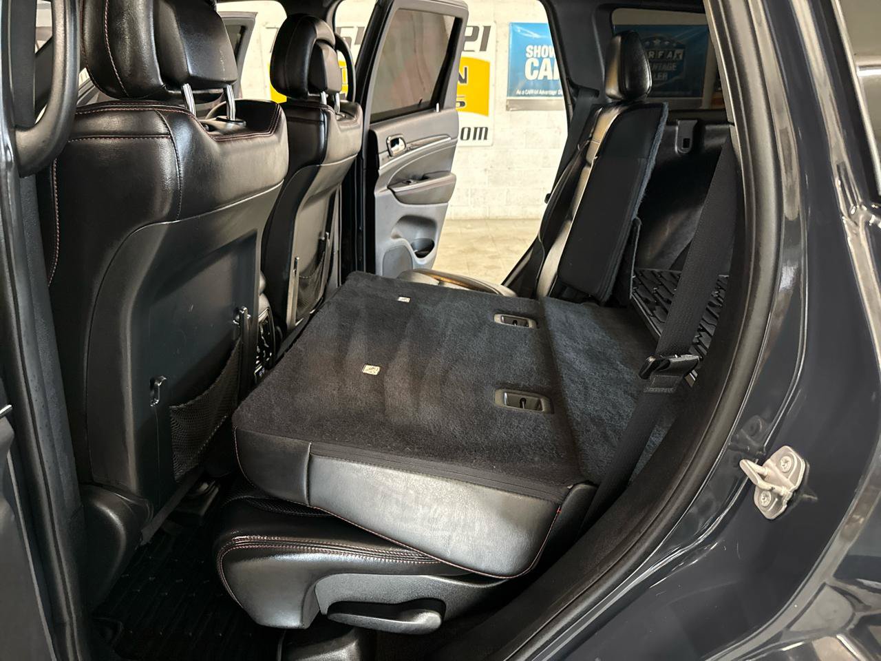 Used 2018 Jeep Grand Cherokee Trailhawk w/ Trailhawk Luxury Group AWD/4WD image 38