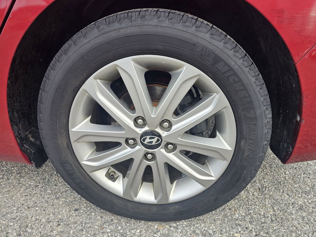 Used 2016 Hyundai Elantra SE w/ Option Group 02 image 36