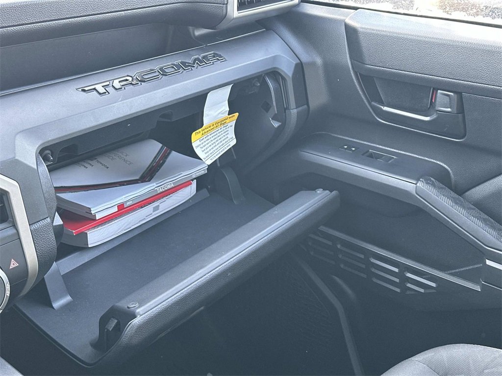 Used 2024 Toyota Tacoma SR image 33