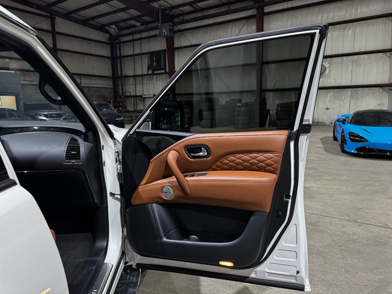 Used 2021 INFINITI QX80 Sensory w/ All-Season Package image 23