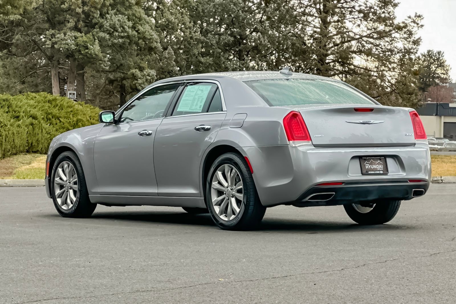 Used 2018 Chrysler 300 Limited image 6