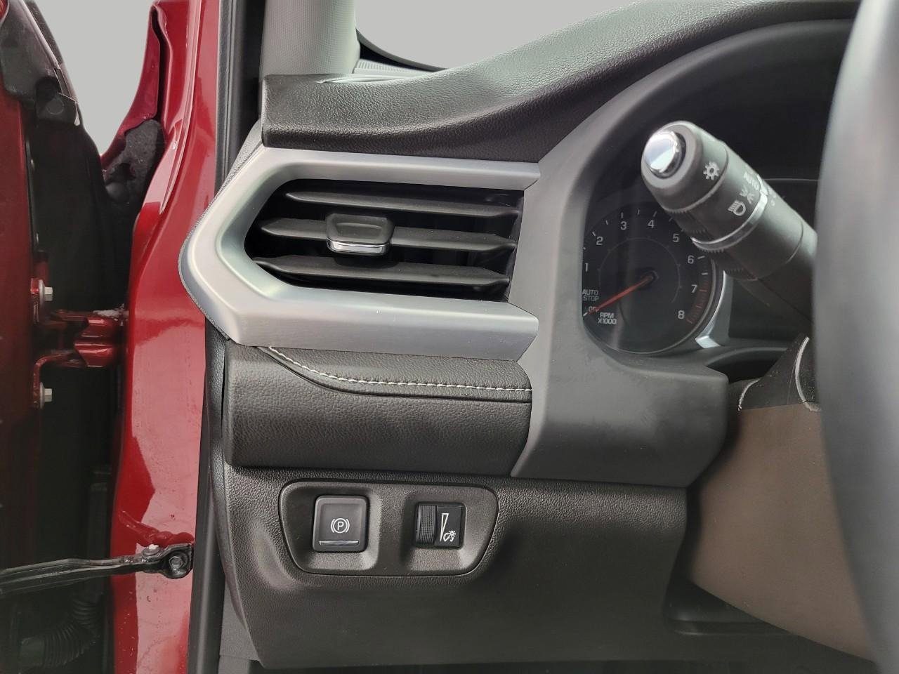 Certified 2023 GMC Acadia SLT w/ Trailering Package image 11