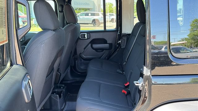 Used 2022 Jeep Wrangler Unlimited Sport w/ Sun And Sound Package AWD/4WD image 20