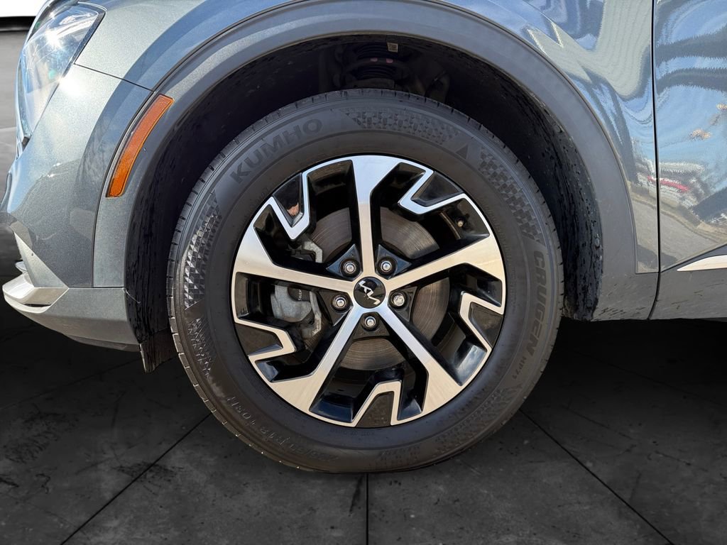 Used 2023 Kia Sportage EX image 14