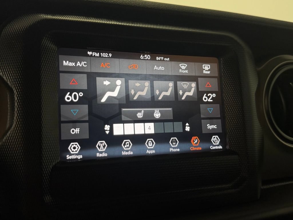 Used 2018 Jeep Wrangler Unlimited Sport S AWD/4WD image 21
