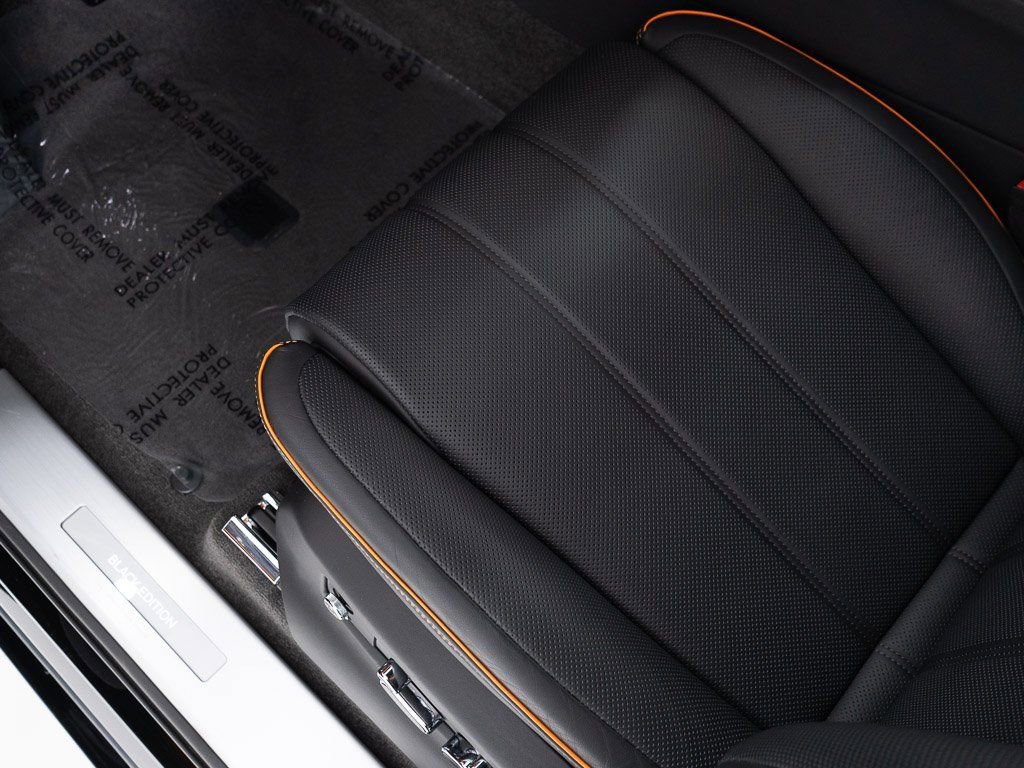 Certified 2025 Bentley Bentayga image 12