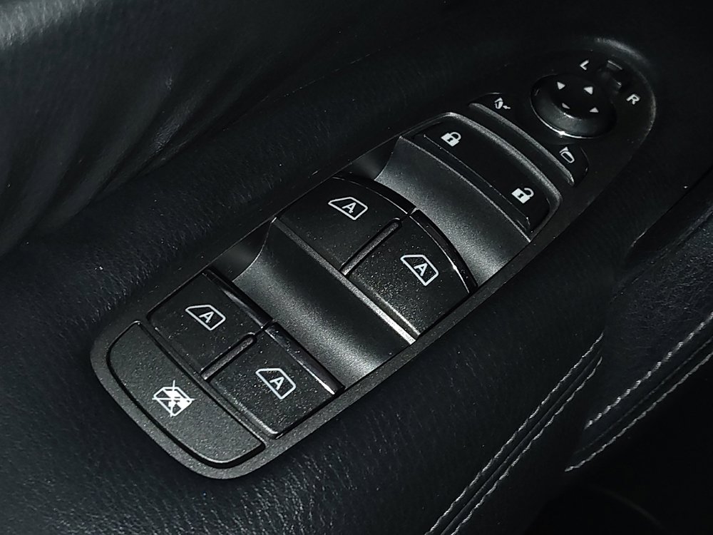 Used 2020 Nissan Armada SL w/ Premium Package image 27