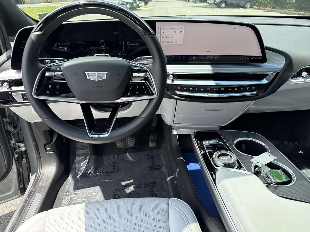 Certified 2024 Cadillac Lyriq Luxury w/ LPO, Floor Liner Package AWD/4WD image 31