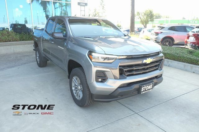 Used 2025 Chevrolet Colorado LT w/ LT Convenience Package AWD/4WD image 1