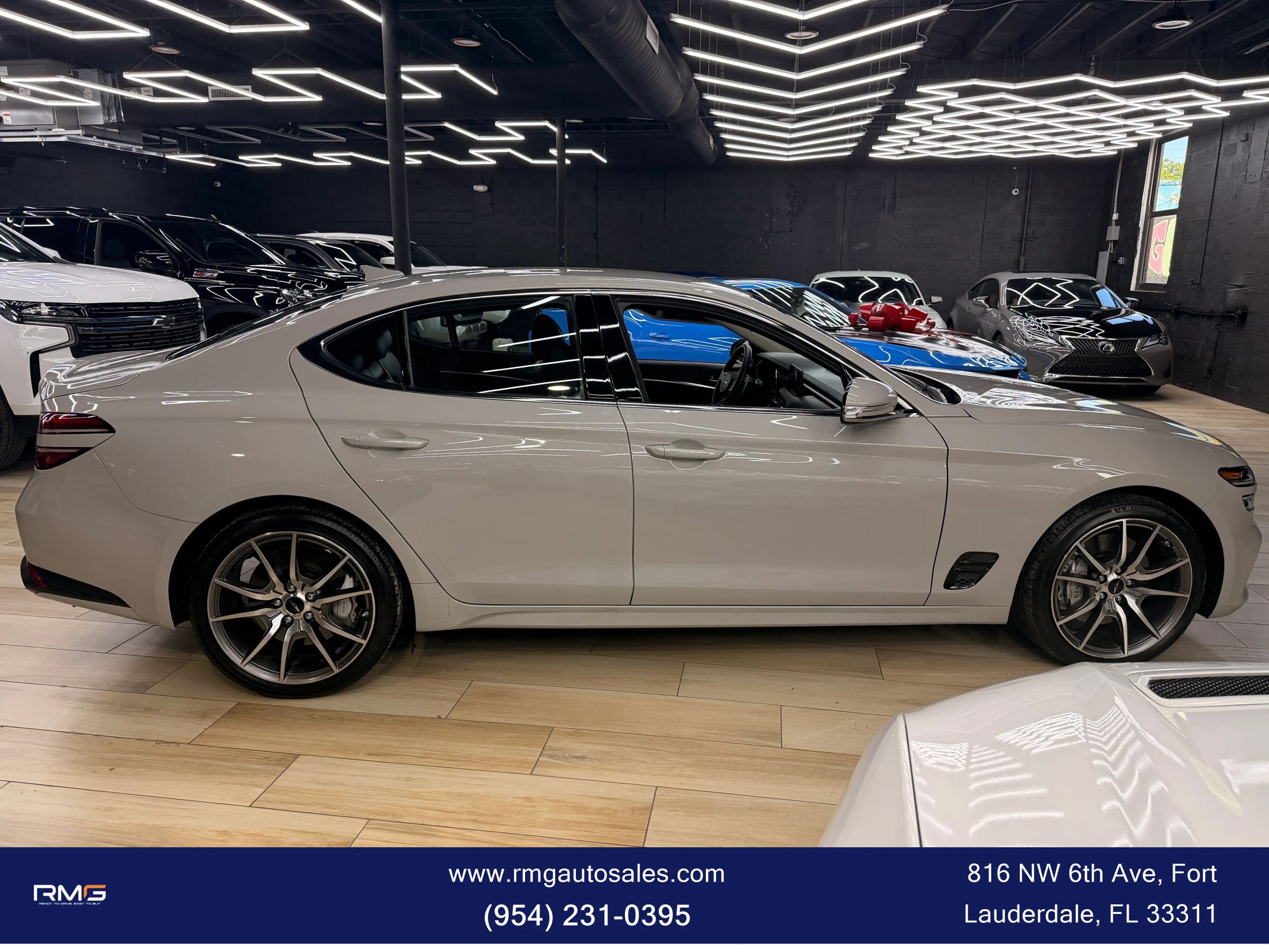 Used 2025 Genesis G70 2.5T RWD image 7