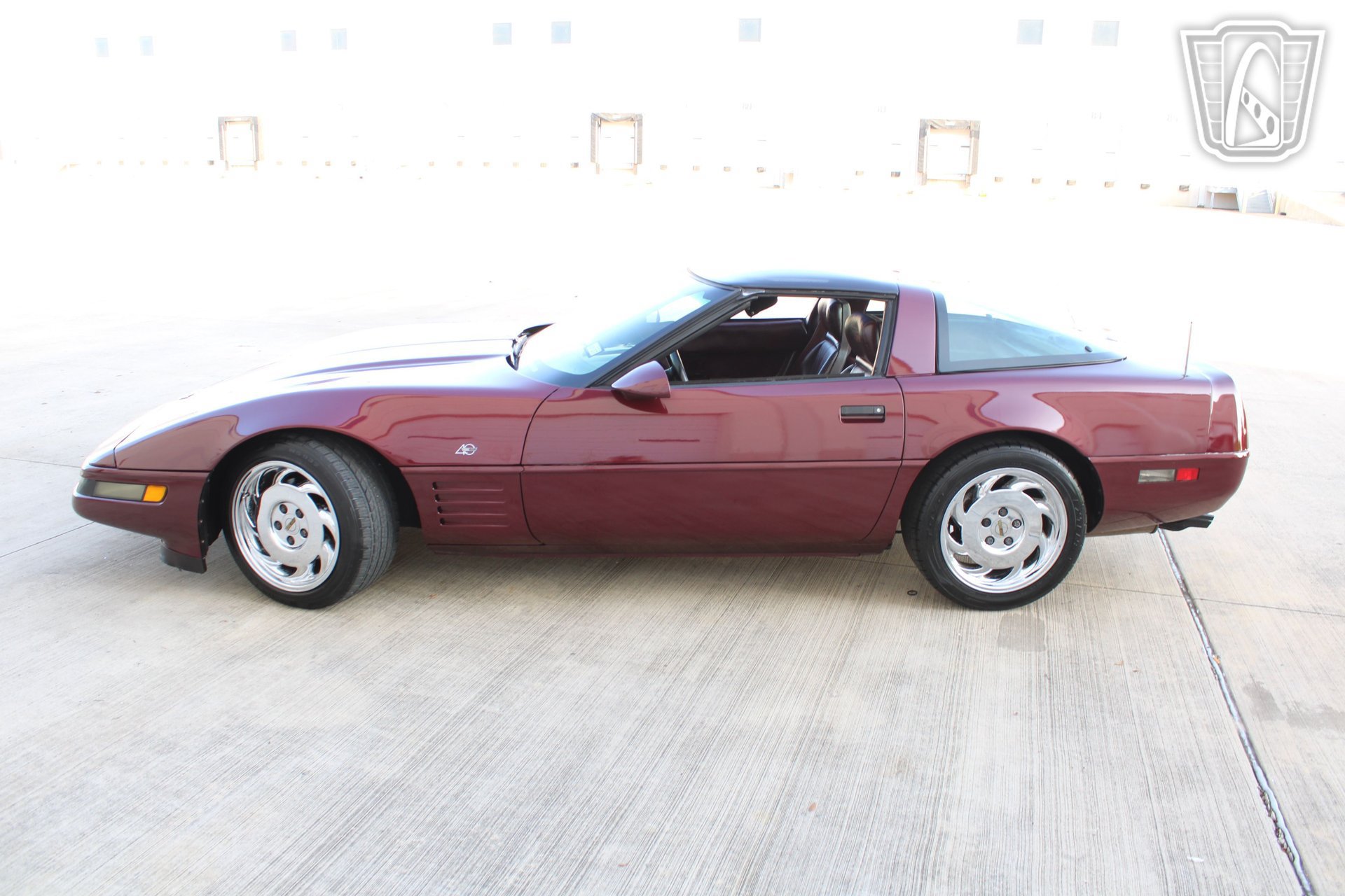 Used 1993 Chevrolet Corvette Coupe RWD image 3