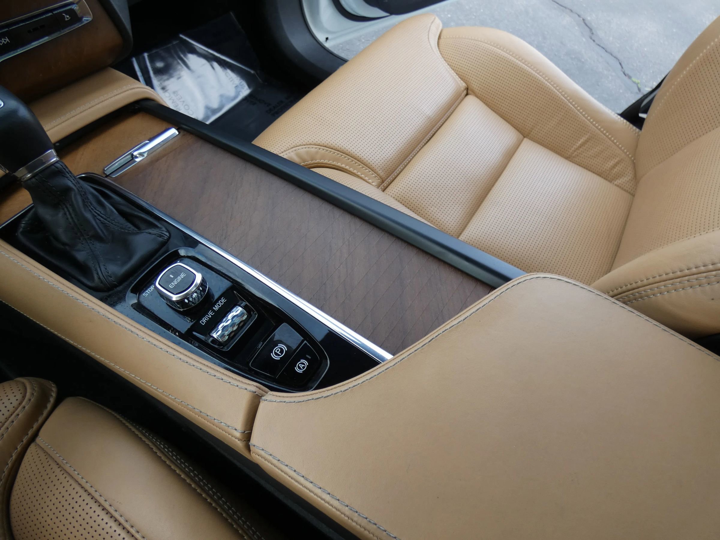 Used 2017 Volvo XC90 T6 Inscription w/ Vision Package image 80