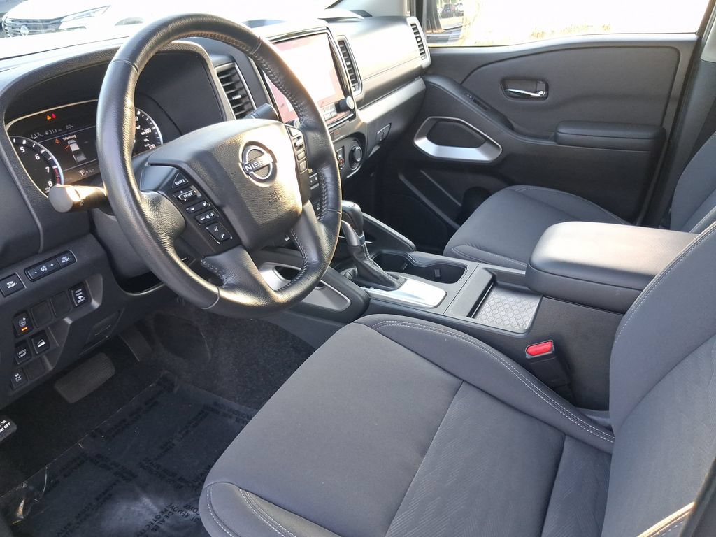 Used 2024 Nissan Frontier SV w/ Hardbody Edition AWD/4WD image 15
