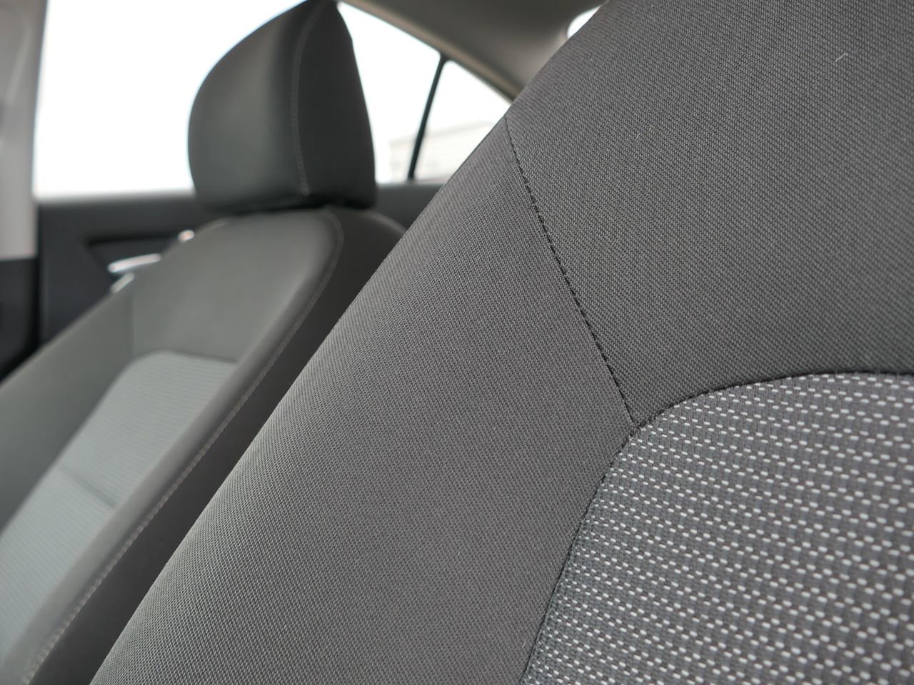 Used 2018 Kia Forte LX w/ LX Rear Camera Package image 15