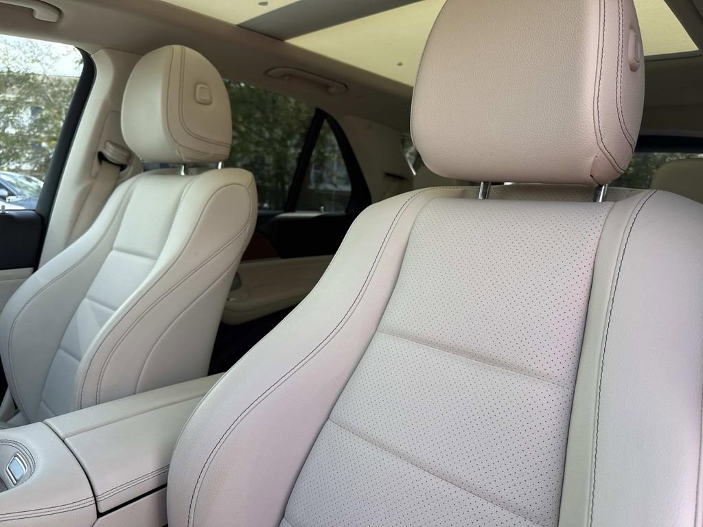 Used 2022 Mercedes-Benz GLE 350 4MATIC image 29